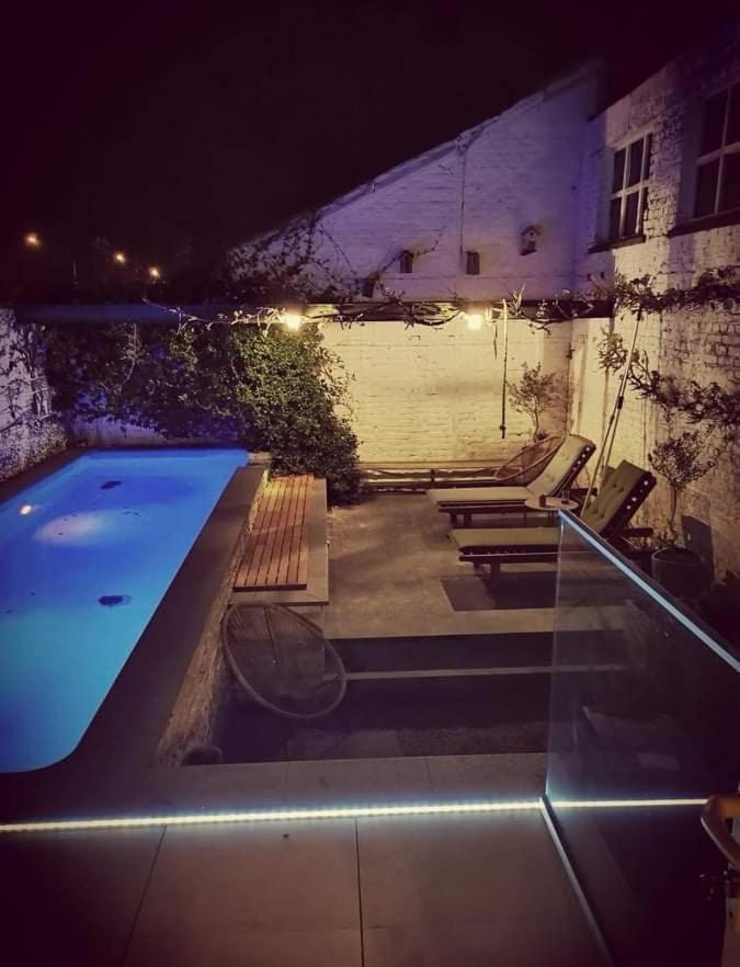 Vila Karaktervolle Woning Met Zwembad Te Ronse Exteriér fotografie